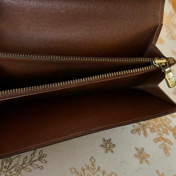 Louis Vuitton Sara Monogram Long Flap Wallet - Picture 7 of 8